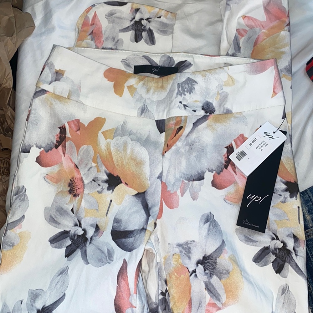 NWT Up! Floral Tummy Control Tropez Pants 2